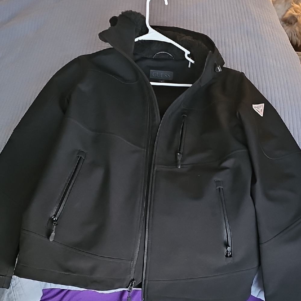 GUESS Men's Sleek Black Performance Jacket, Like New